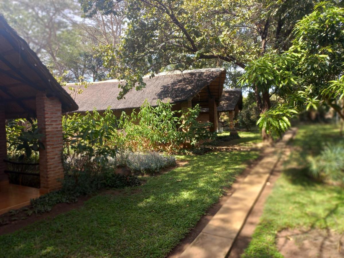 Barefoot Lodge And Safaris - Malawi Лілонґве Екстер'єр фото